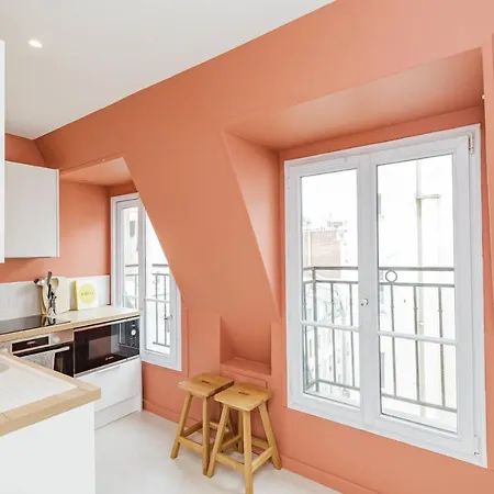 Apartamento Nice Apartment For 2 With Balcony In Paris! París