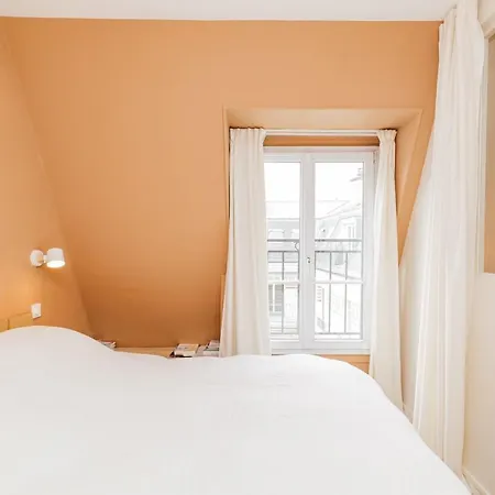 Apartamento Nice Apartment For 2 With Balcony In Paris!