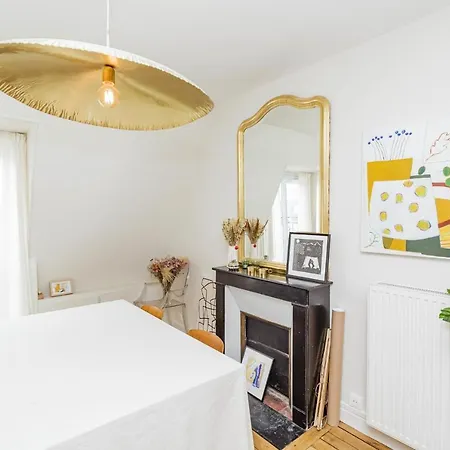 Apartamento Nice Apartment For 2 With Balcony In Paris! París